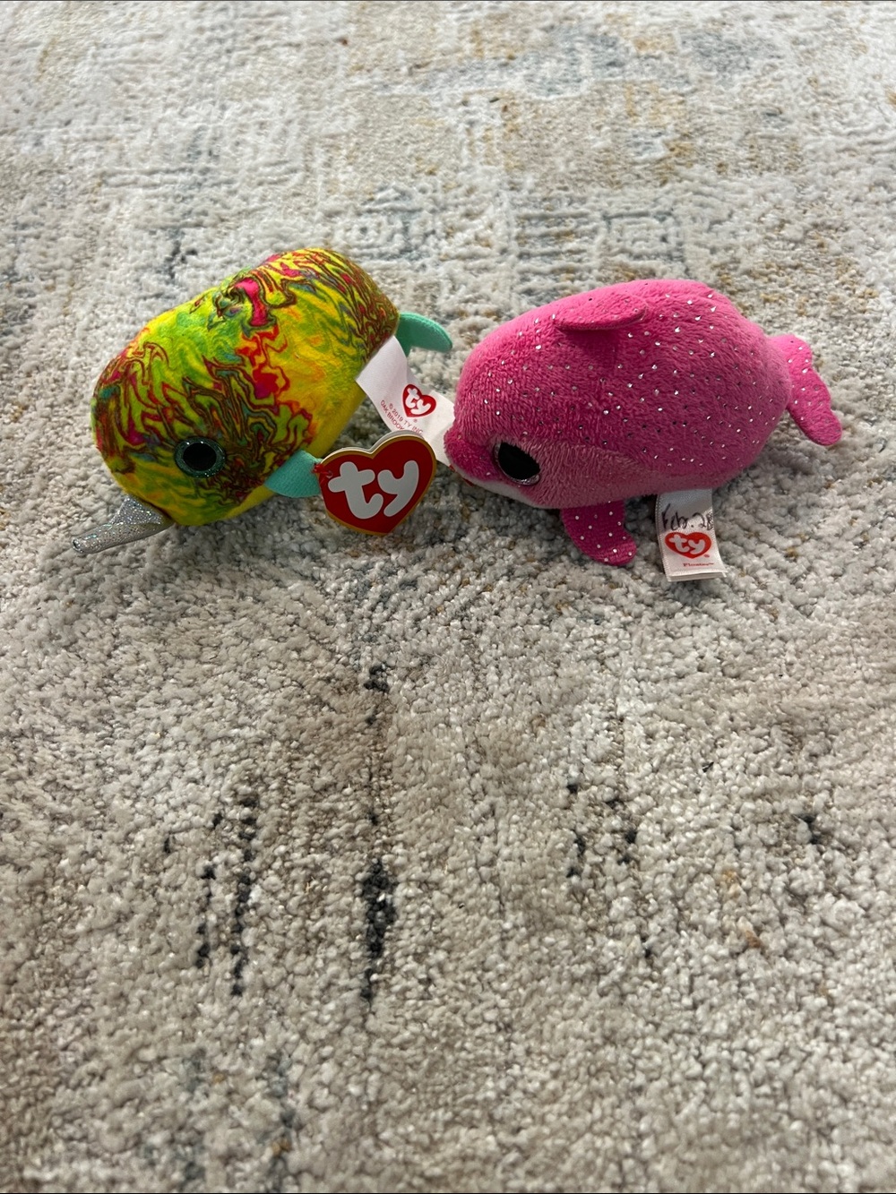 Ty Multicolor Tie-Dye Narwhal & Pink Sparkle Plush Set z92